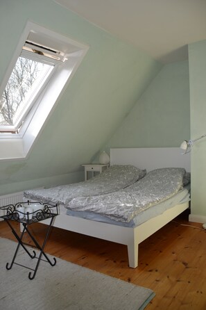 Bloc d'apartaments, 3 dormitoris, vistes al complex turístic | Mobiliari individual, planxa i posts de planxar i wifi gratuïta 