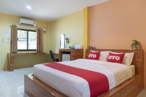 Standard Double Room | Free WiFi, bed sheets - OYO 682 Fishering Home (Krabi)