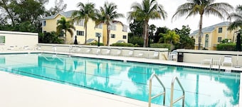 Weekly / Monthly Rental - Spacious Condo In Longboat Key Resort Close To...