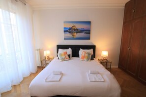 2 chambres, fer et planche à repasser, Wi-Fi gratuit, draps fournis