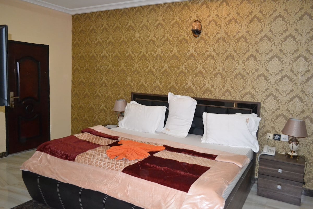 Premium Suite | 1 bilik tidur, meja, Wi-fi percuma, cadar katil