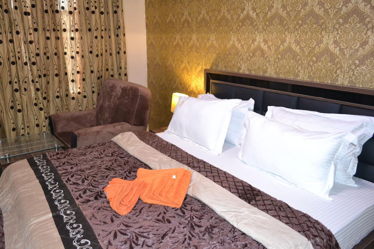 Deluxe Room | 1 bilik tidur, meja, Wi-fi percuma, cadar katil