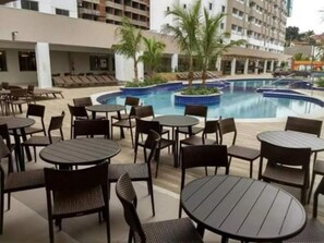 Outdoor pool, a heated pool