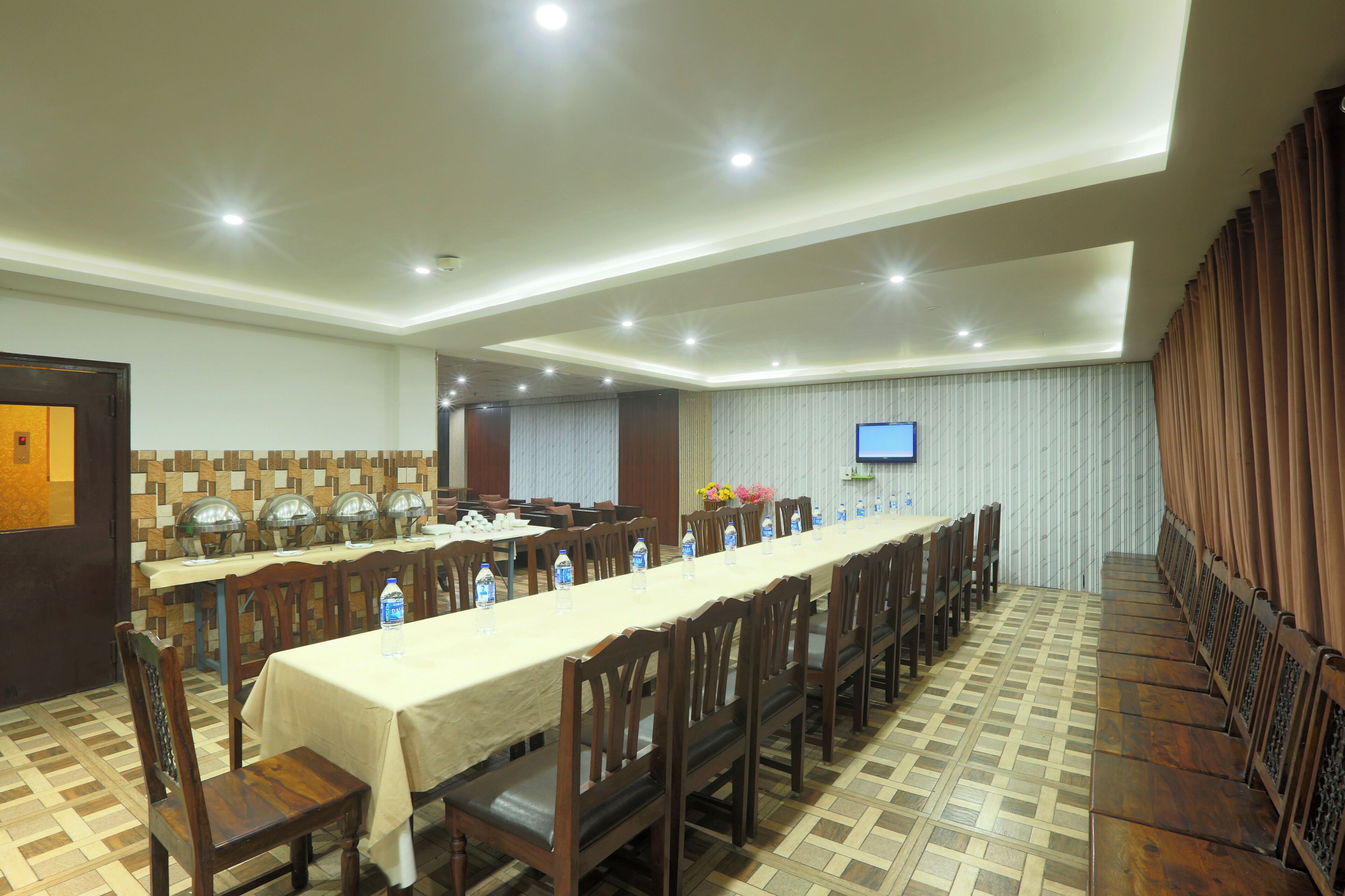 Banquet hall