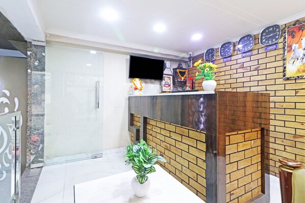 Quầy tiếp tân