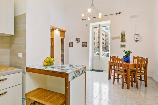Dining - Corso dei Mille Railway Apartment (Palermo)