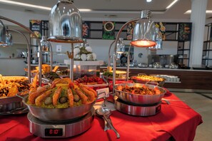 4 restaurants servant le petit déjeuner