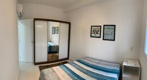 1 slaapkamer, een strijkplank/strijkijzer, gratis wifi, beddengoed