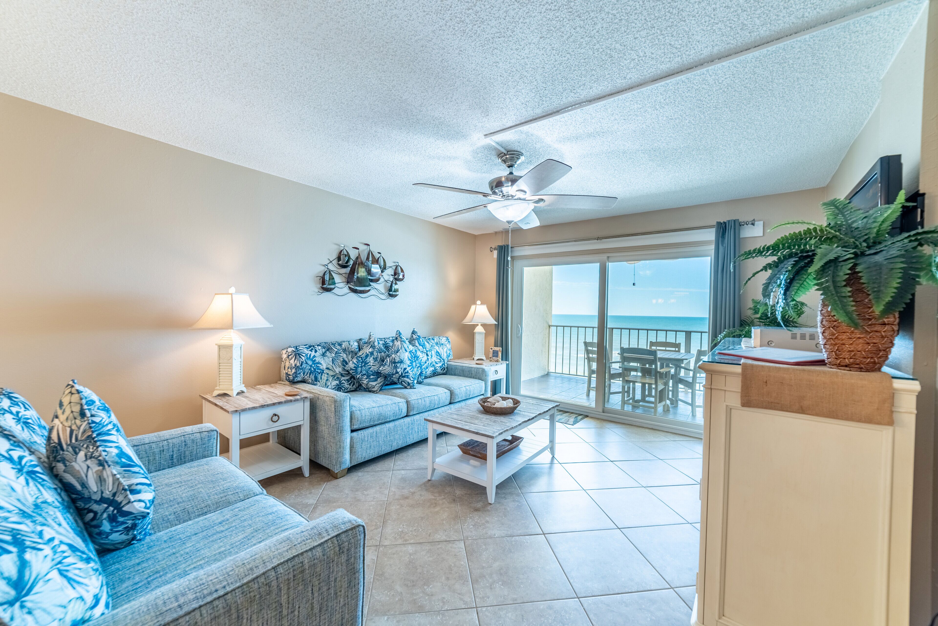 TV, DVD player, books, stereo