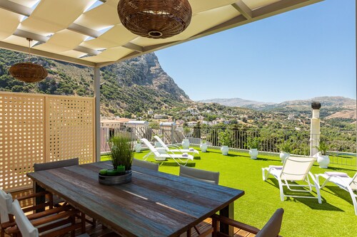 Stefanakos house,Next to all  amenities,Spili