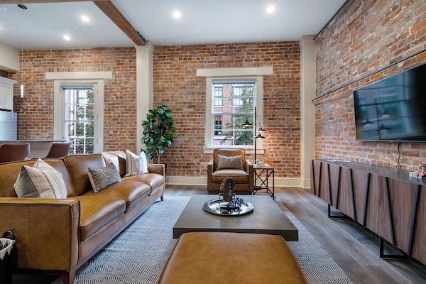 Open concept living and kitchen area with comfortable seating options for you and your guests. 58” Samsung Smart 4K TV that allows for streaming from your favorite apps, along with the DIRECTV Entertainment. All the natural light too!