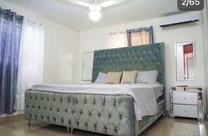 3 bedrooms, in-room safe, desk, iron/ironing board - 2DR. PARADISE V, NICE and COZY APT TO STAY (Villa mella)