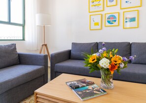 Comfort Apartment, 1 Bedroom (1) | Living area | 50-inch Smart TV with digital channels, TV, Netflix