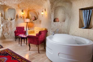 Individually decorated, individually furnished, free WiFi, bed sheets - Carna Cave Hotel (Ürgüp)