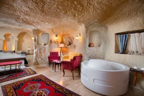Jacuzzi Superior Suite - Carna Cave Hotel (Ürgüp)