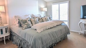 2 bedrooms, WiFi, bed sheets - Unit 38, Sea To Believe, 2.5 Bedroom Beach Condo (Panama City Beach)