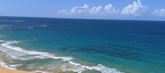 Oceanfront, Hear waves 24/7, 2 bedroom condo w full kitchen, Prime location