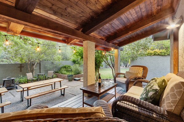 Outdoor dining