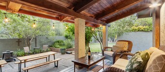 Spacious 4BR home in Uptown On the Creek