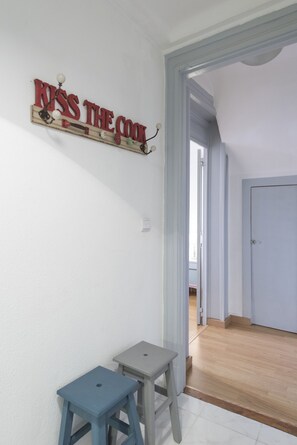 Interior - Downtown Doll's House (Lisboa)