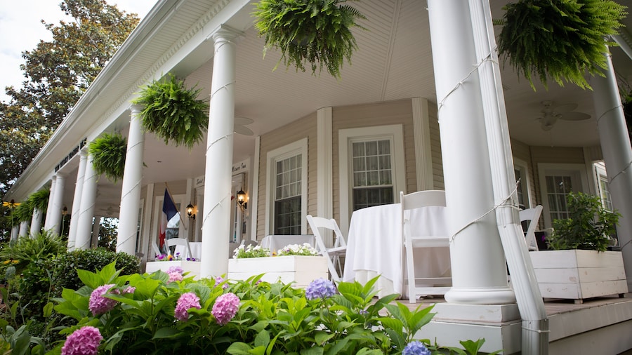 Burke Manor Inn & Pavilion