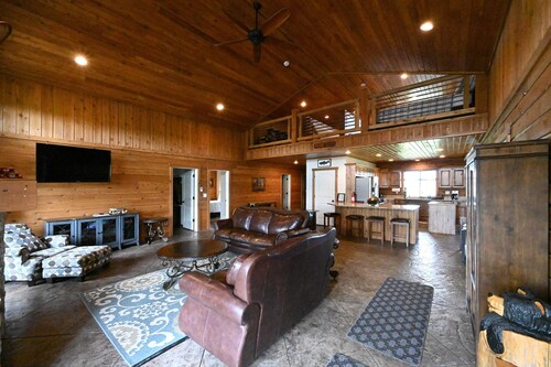 Pet-Friendly Cabin by Island Park Reservoir