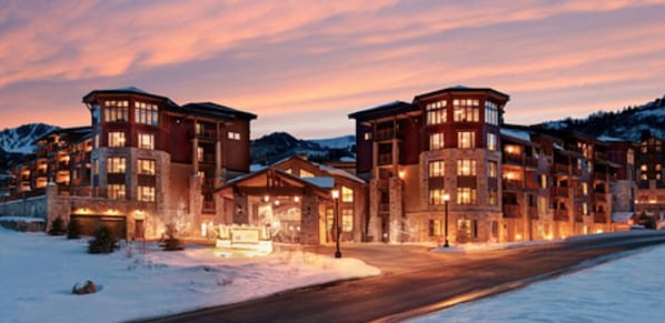 Experience the charm of this traditional hotel, set amidst a serene winter landscape with breathtaking views from its spacious balconies.