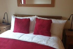 2 Schlafzimmer, Bügeleisen/Bügelbrett, Reisekinderbett, kostenloses WLAN