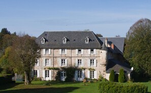 Exterior - Chateau de Savennes (Savennes)