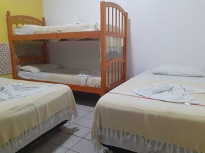 Family Room (02)