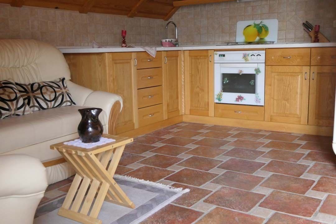 Departamento (Brunko 2) | Cocina privada | Tetera eléctrica y utensilios de cocina 