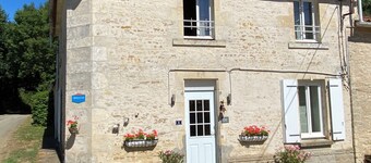 Le Gîte au Coin des Abeilles - Schöne ländliche Stein-Gîte mit drei Schlafzimmern und Pool