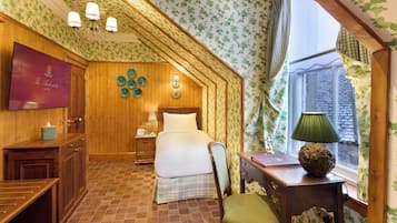 In-room safe, individually decorated, individually furnished, desk