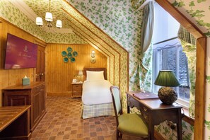 Deluxe Single Room | In-room safe, individually decorated, individually furnished, desk - The Ambassador Hotel (Inverness)