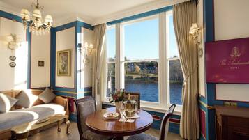 Executive Suite | In-room safe, individually decorated, individually furnished, desk