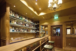 Bar (en la propiedad)