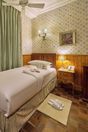 Executive Single Room | In-room safe, individually decorated, individually furnished, desk - The Ambassador Hotel (Inverness)