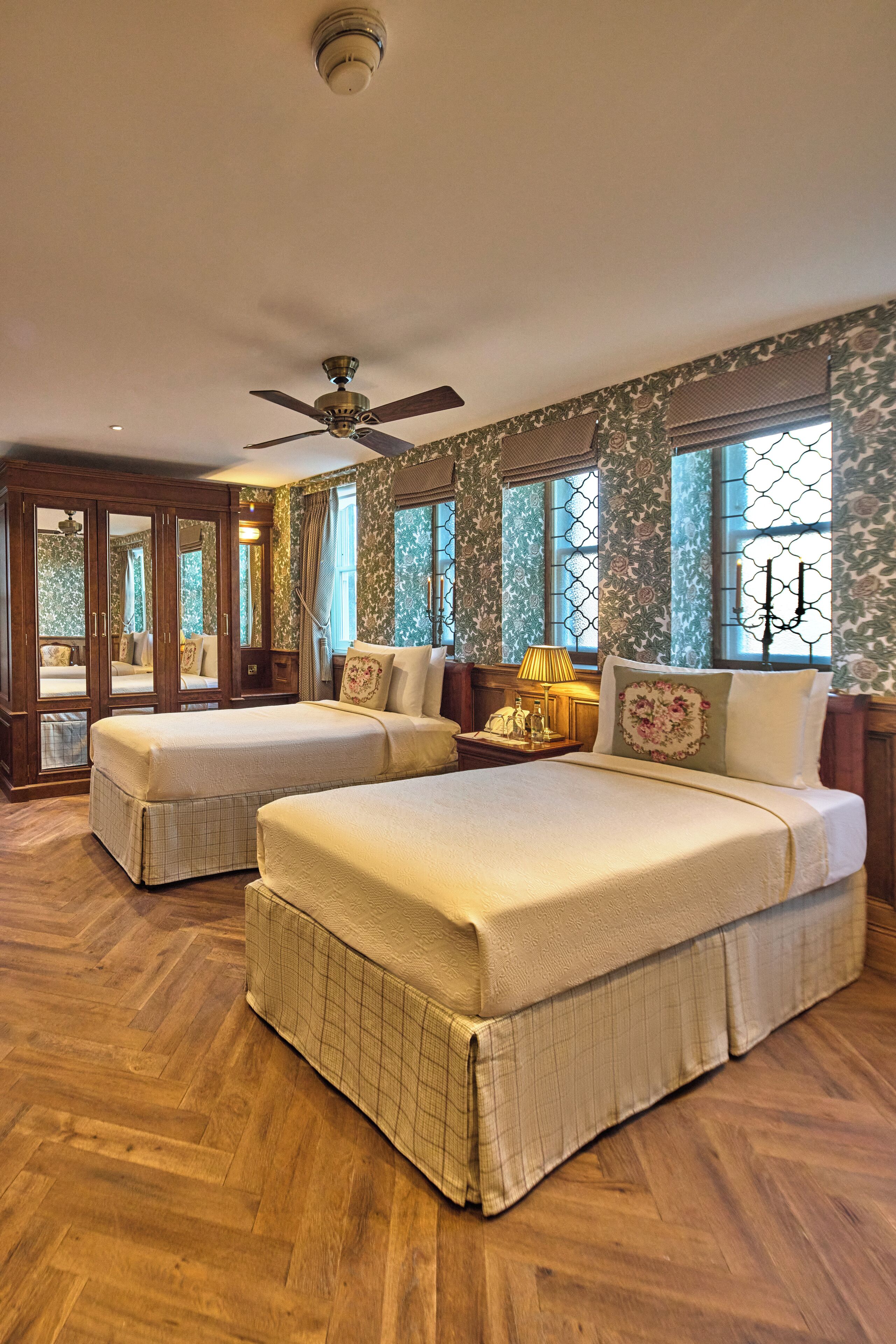 Classic-værelse med dobbeltseng eller 2 enkeltsenge | Pengeskab på værelset, individuelt design, individuel indretning