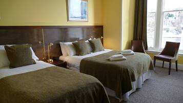Premier Triple Room | In-room safe, individually decorated, individually furnished, desk
