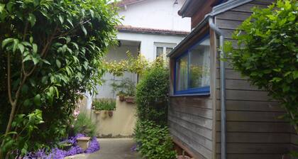 Belle Maison avec jardin dans une impasse calme proche de Paris, Ă Antony
