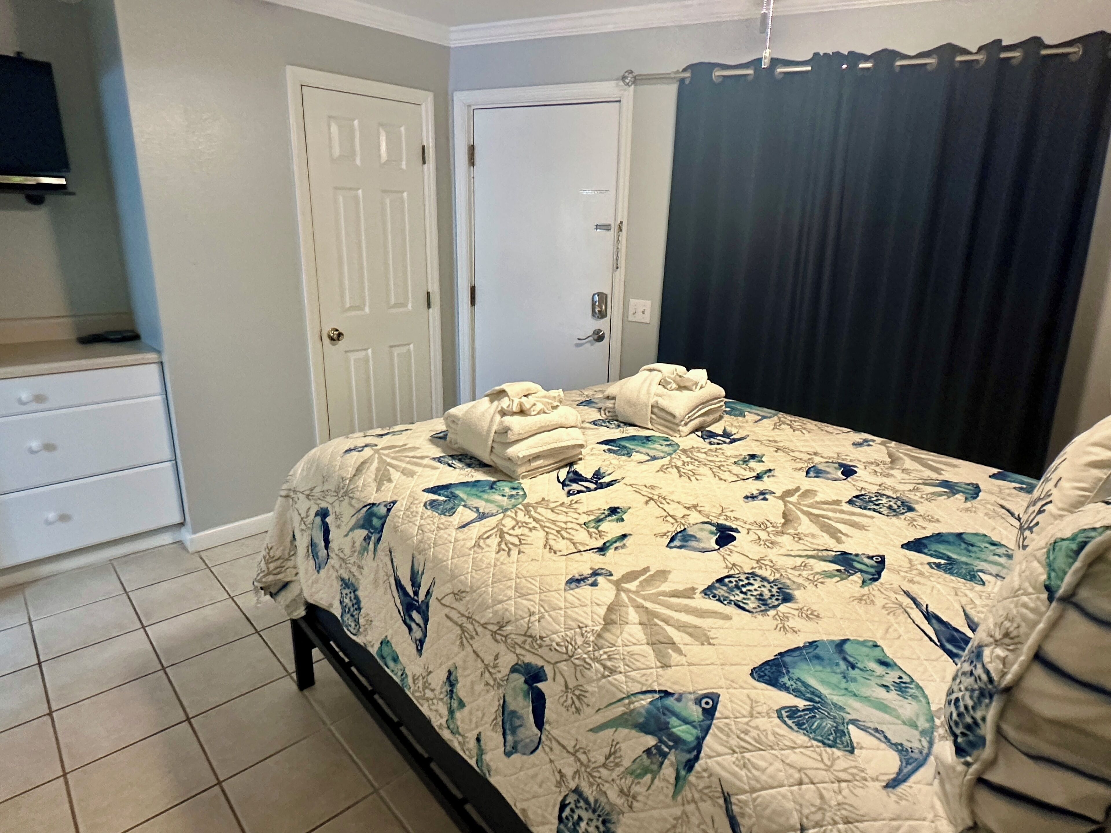 1 dormitorio, tabla de planchar con plancha, wifi gratis y ropa de cama