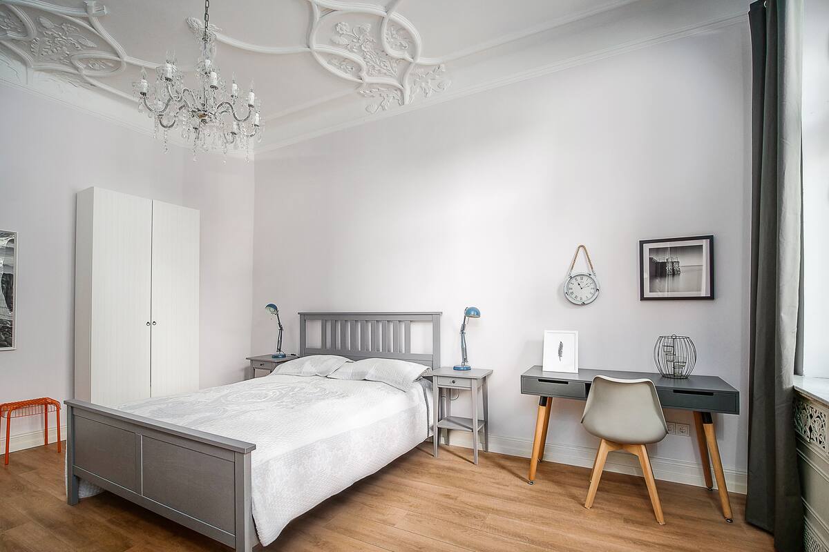 Cortinas blackout y sistema de insonorización