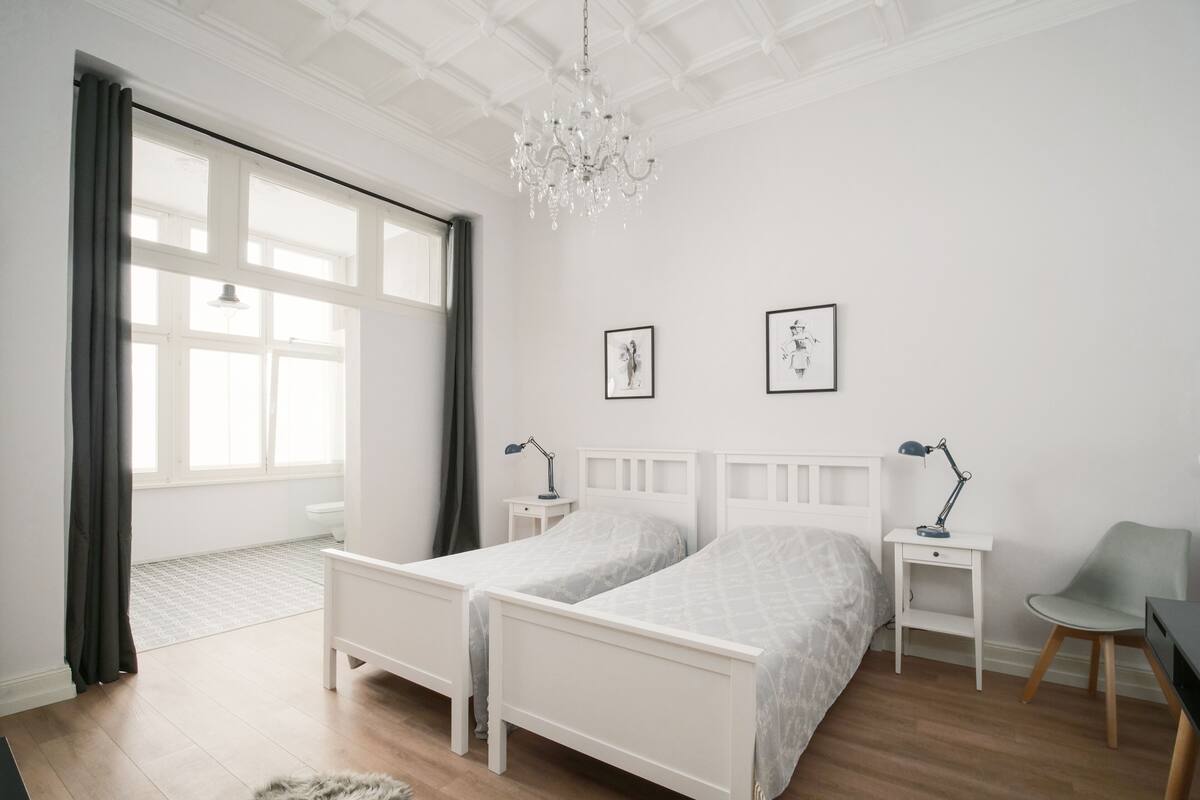 Cortinas blackout y sistema de insonorización