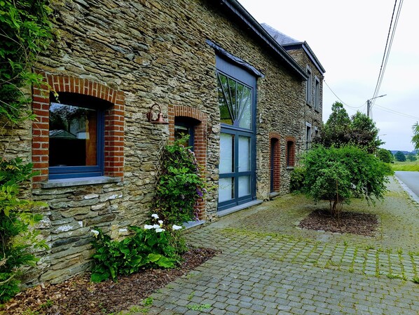 Exterior detail - Espace Cosmos - An original disco gîte ... (Vaux-sur-Sûre)