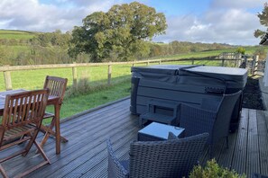 Outdoor dining - Breathtaking Views Luxury Winter Breaks (Winkleigh)