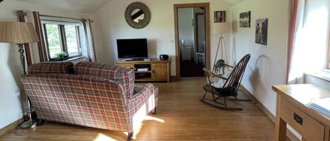 30-inch TV with digital channels