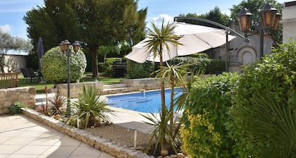 đĄ GĂźte 8 pers. spacieux & climatisĂ© avec piscine, entre histoire, nature et mer