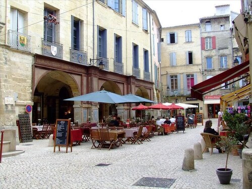 🏡 Gîte 8 pers. spacieux & climatisé avec piscine, entre histoire, nature et mer