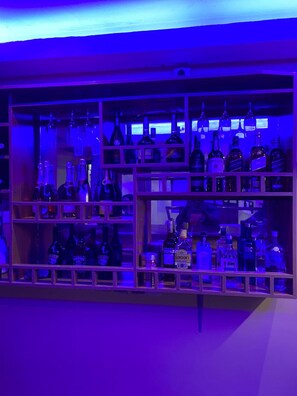 Bar (on property) - Posh Hotel And Suites (Lagos)