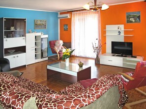 Living area - Lovely apartment for 4 guests with WIFI, A/C, TV and terrace (Veruda)